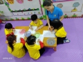 Hoạt động tạo hình của trẻ khối 3 tuổi dự giờ sau thời gian trẻ nghi đón tết năm 2023 Mần non Hoa Mai: