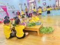 Vui chơi là hoạt động chủ đạo của trẻ Mầm non.